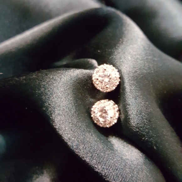 Jewelry - Halo Cubic  Zirconia Studs